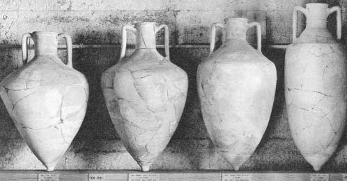 Amphoras for goods transporting in 1500 B.C.